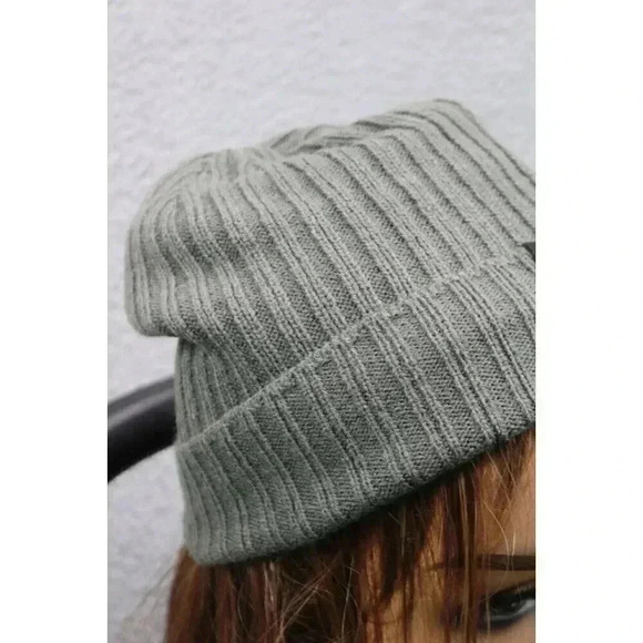 Docker's Fleece Lined Gray Beanie Hat-One Size - Picture 3 of 8